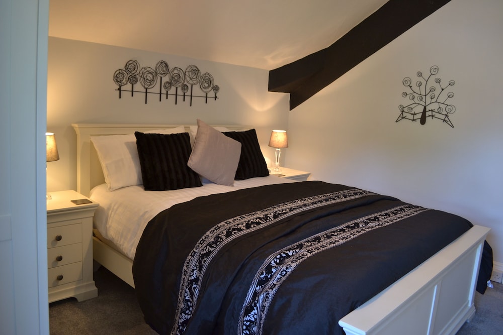 Room, King Bed, Valley View