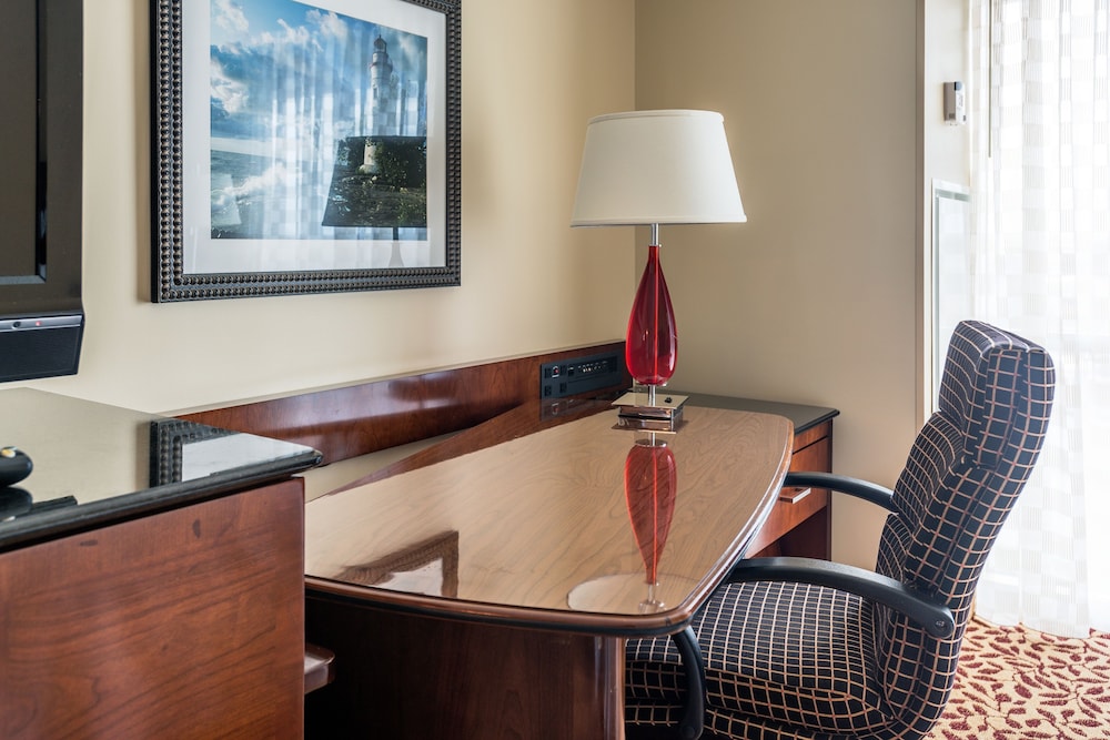 Wyndham Cleveland Airport 8/36