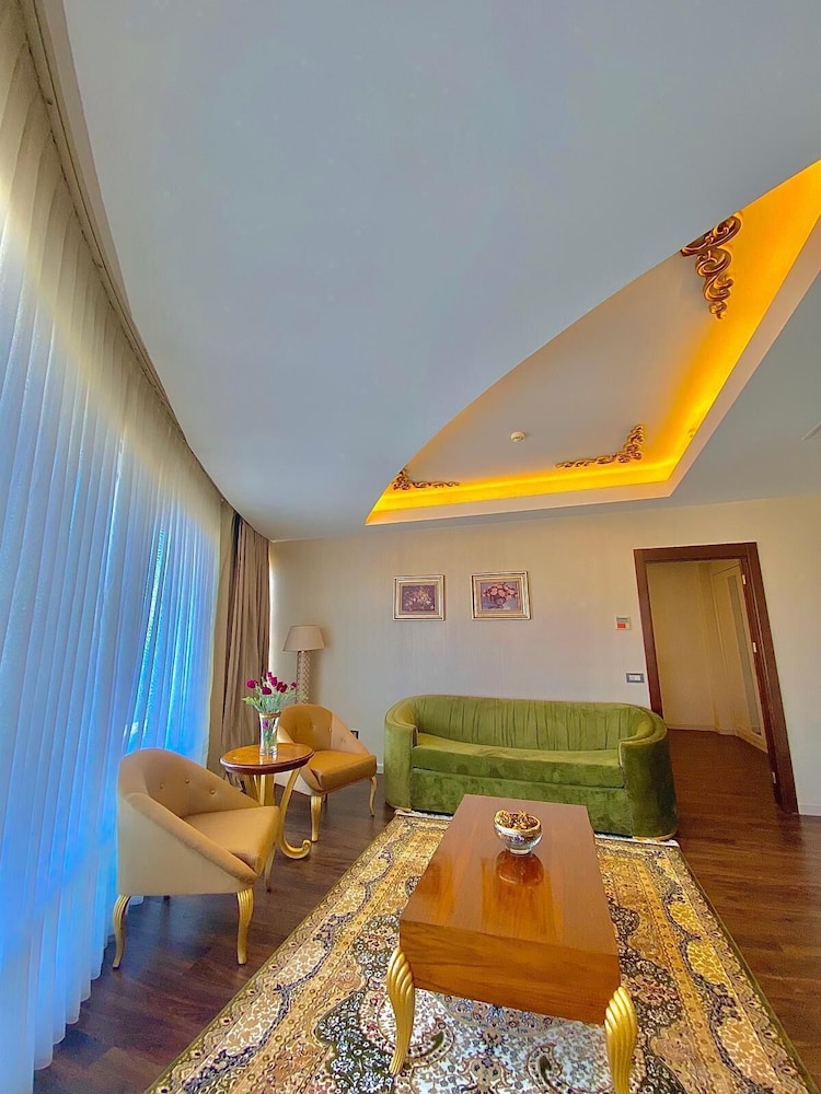 Morrian Hotel 29/50