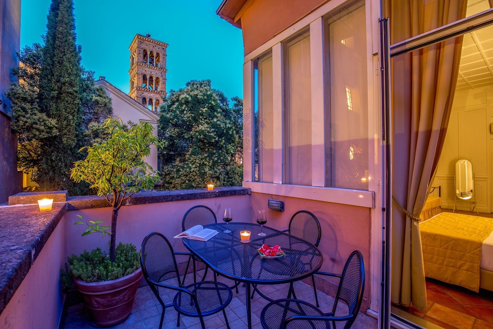 Aenea Superior Inn 24/50