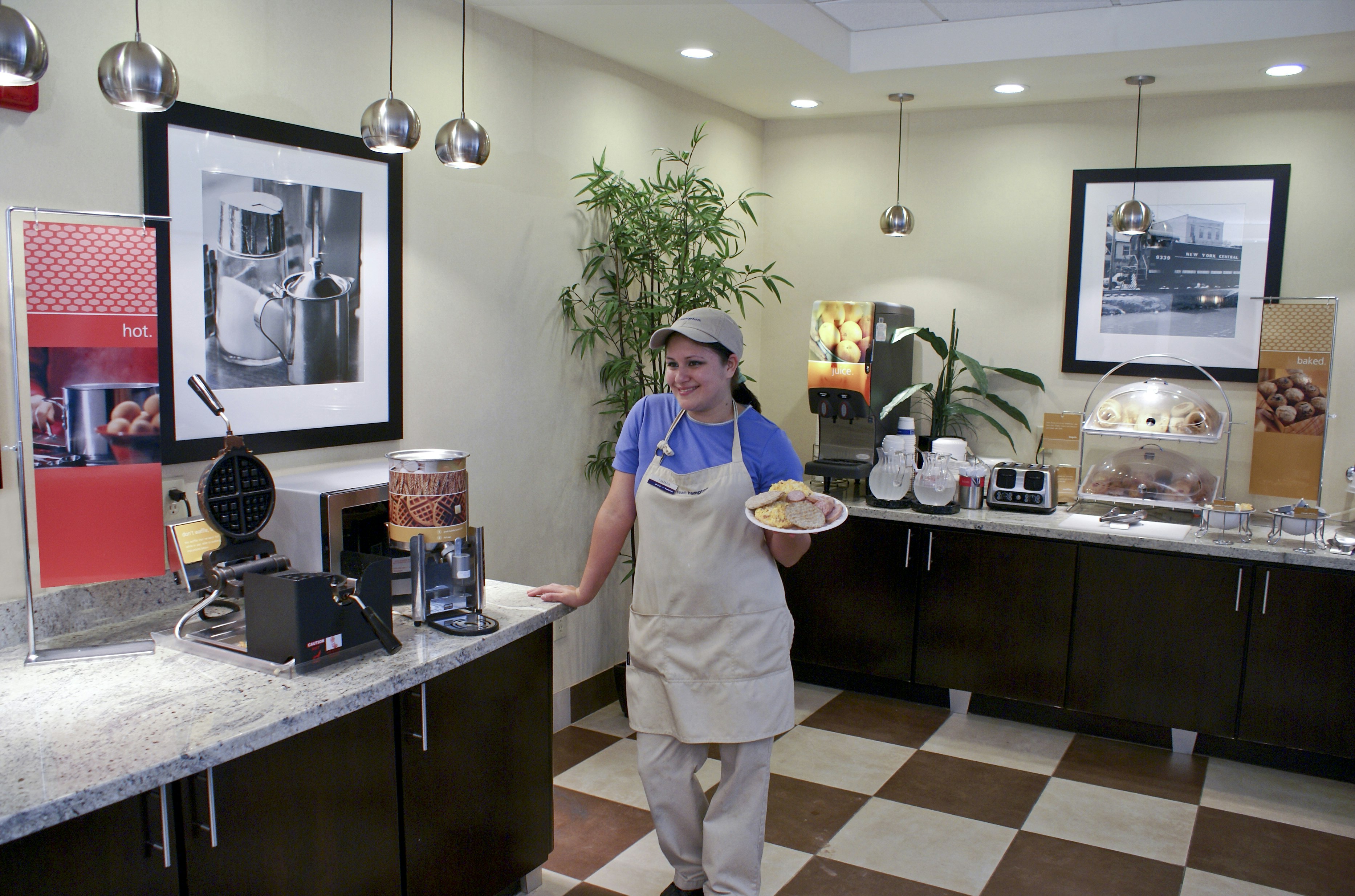 Hampton Inn Orange 50/50