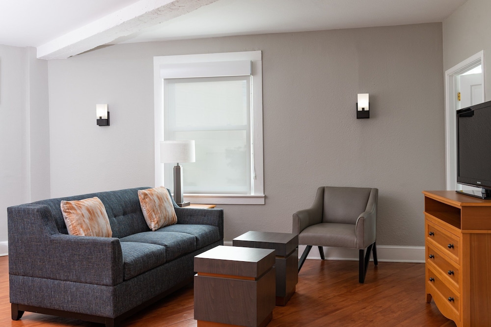 Club Wyndham Riverside Suites 20/36