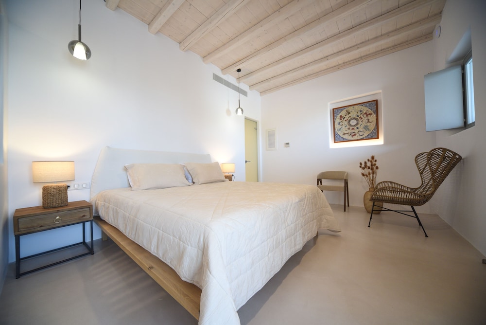 MASTER, SUITE, PLUNGE POOL