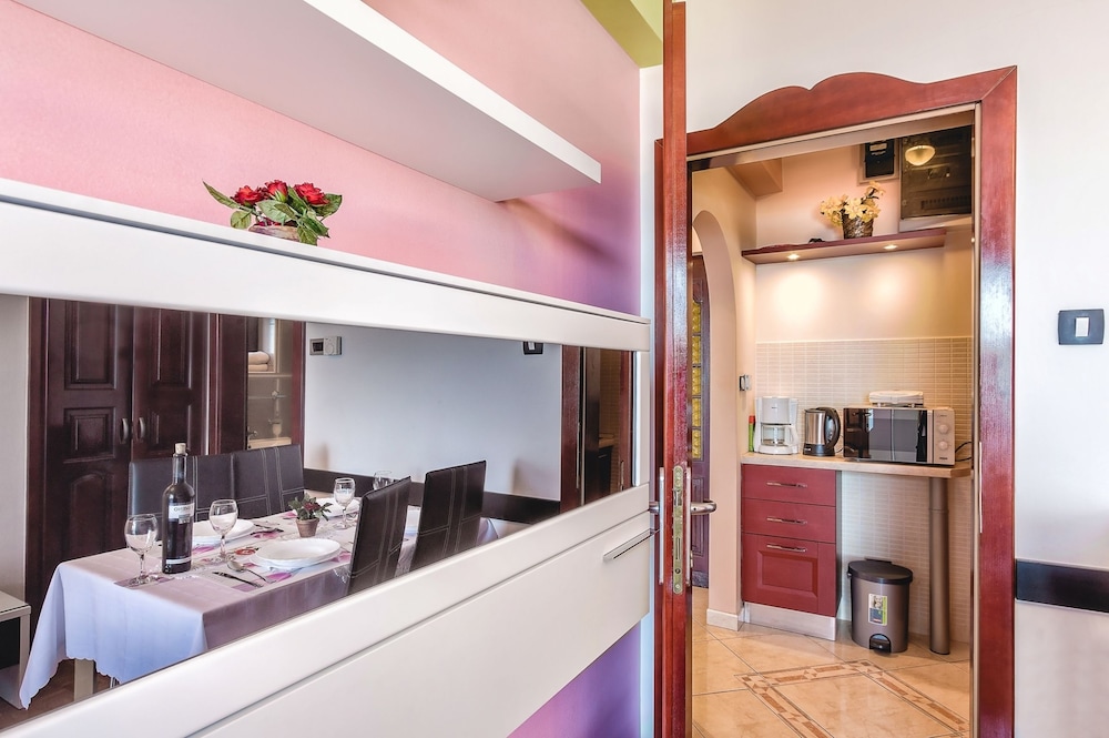 Villa Roses Apartments & Wellness 4/50