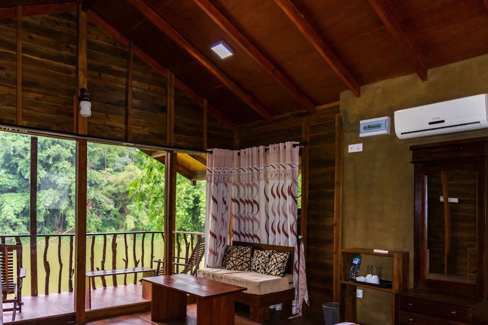Kandy Cabana Eco Resort 36/36