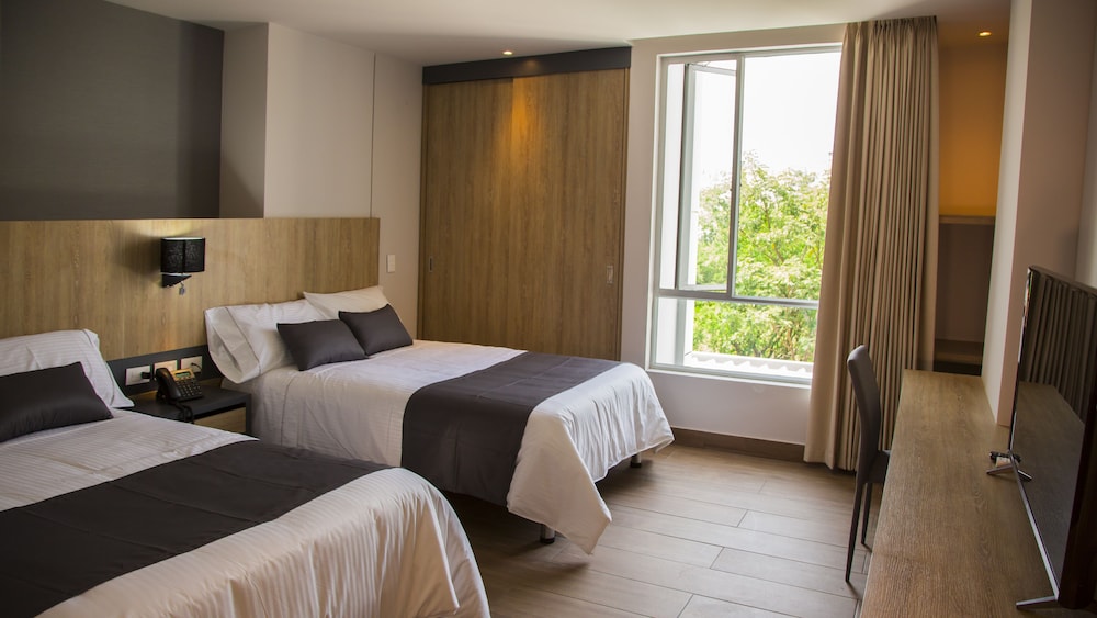 Hotel Plaza del Lili 16/60