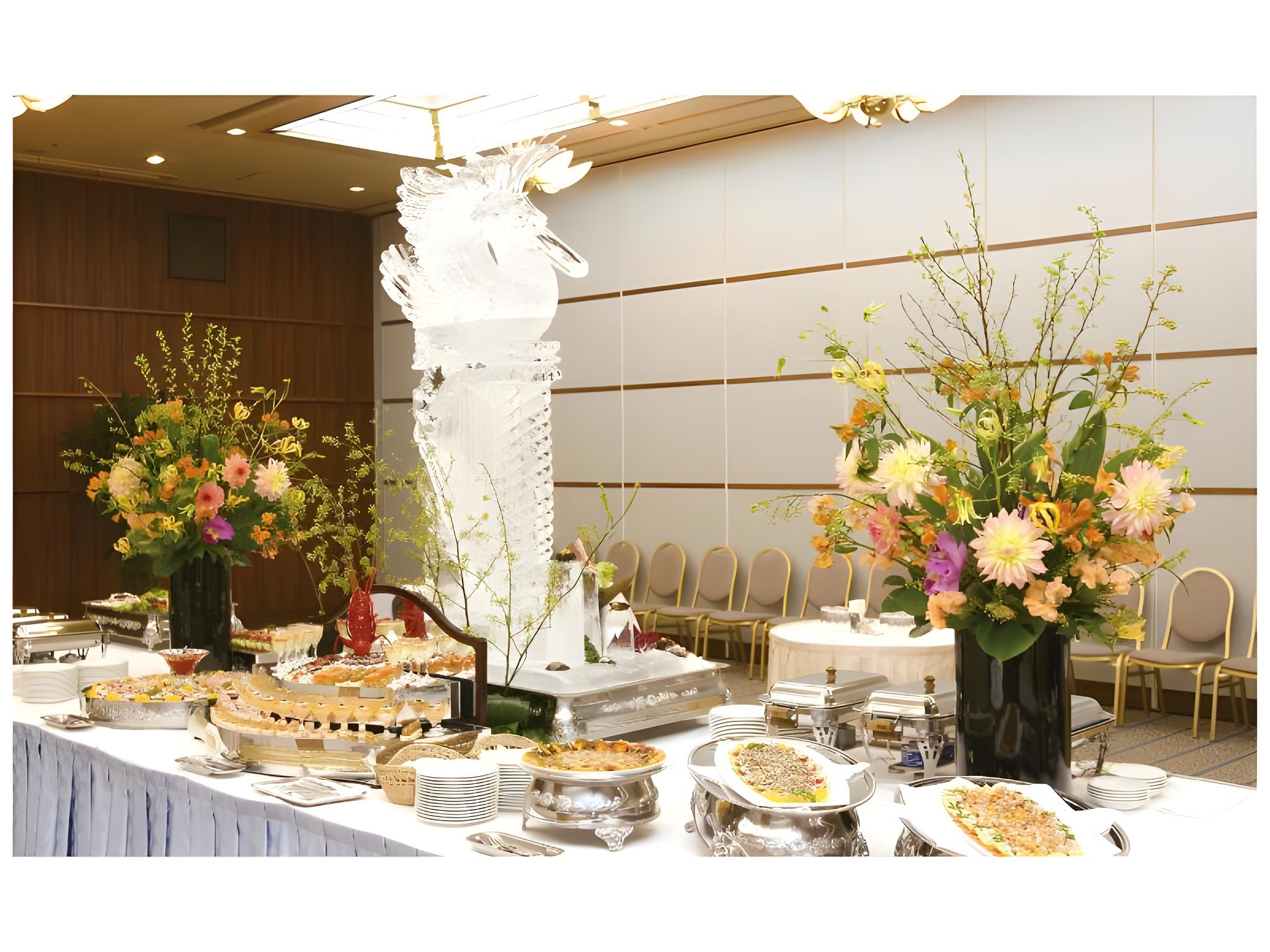 Cypress Garden Hotel 12/48