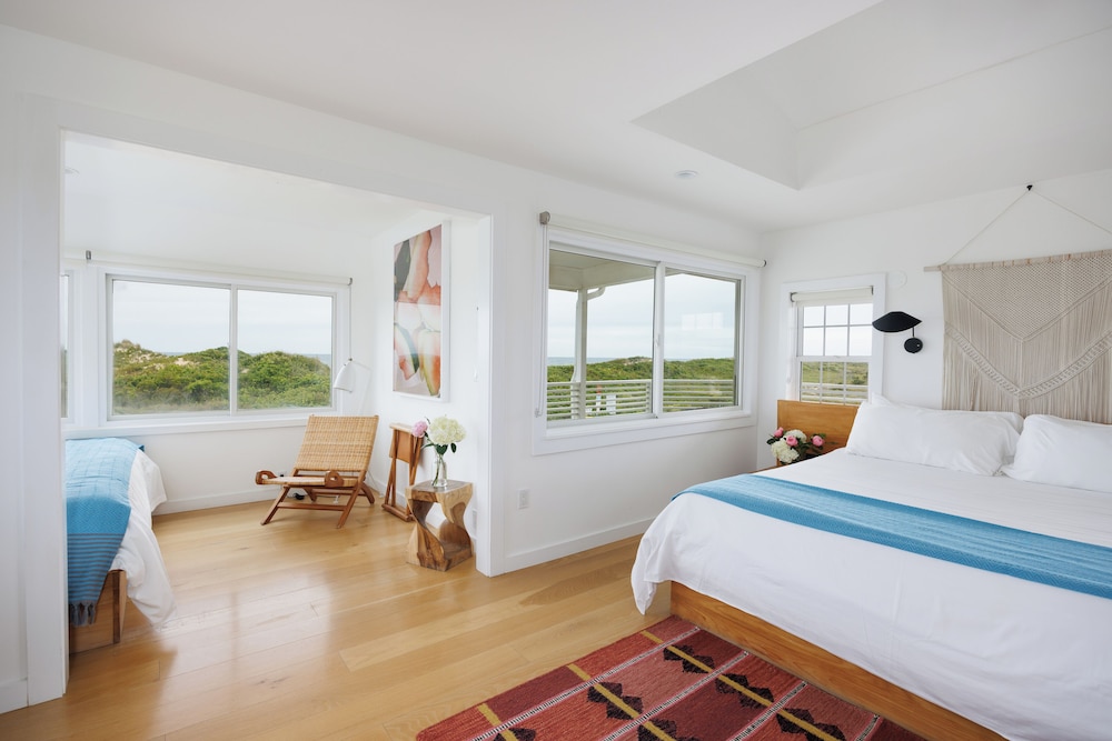 Suite, King and Queen Bed