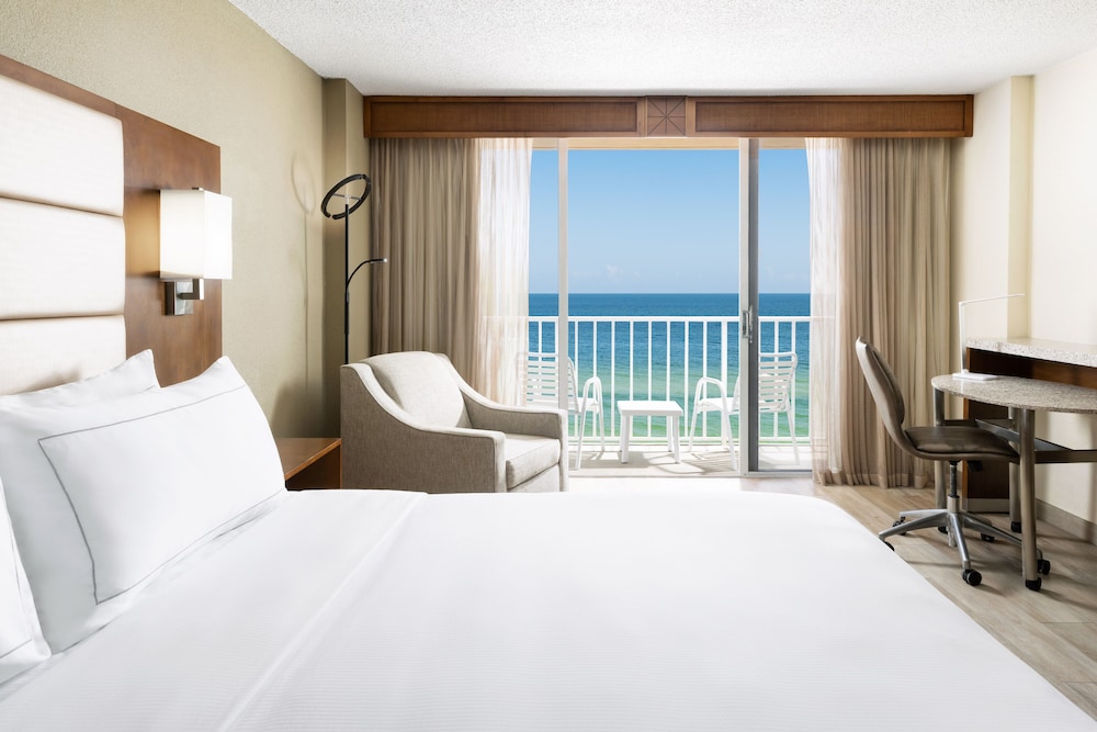 Junior Suite, King Bed, Gulf View, Balcony