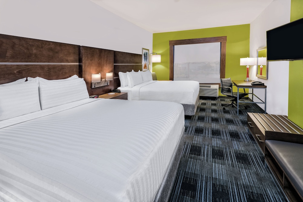 Standard, 2 Queen Beds