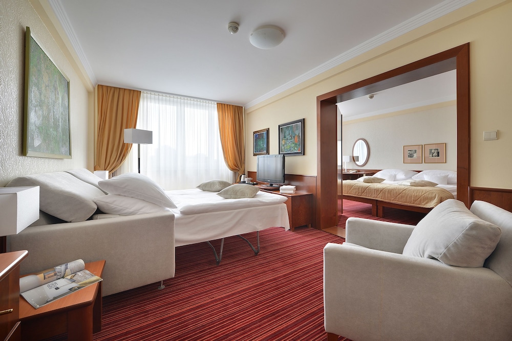 Apollo Hotel Bratislava 44/65