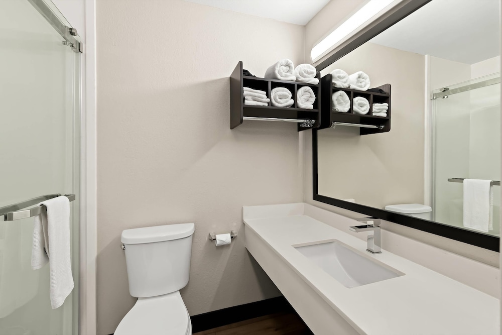 Quality Inn & Suites Dumas, AR 31/33