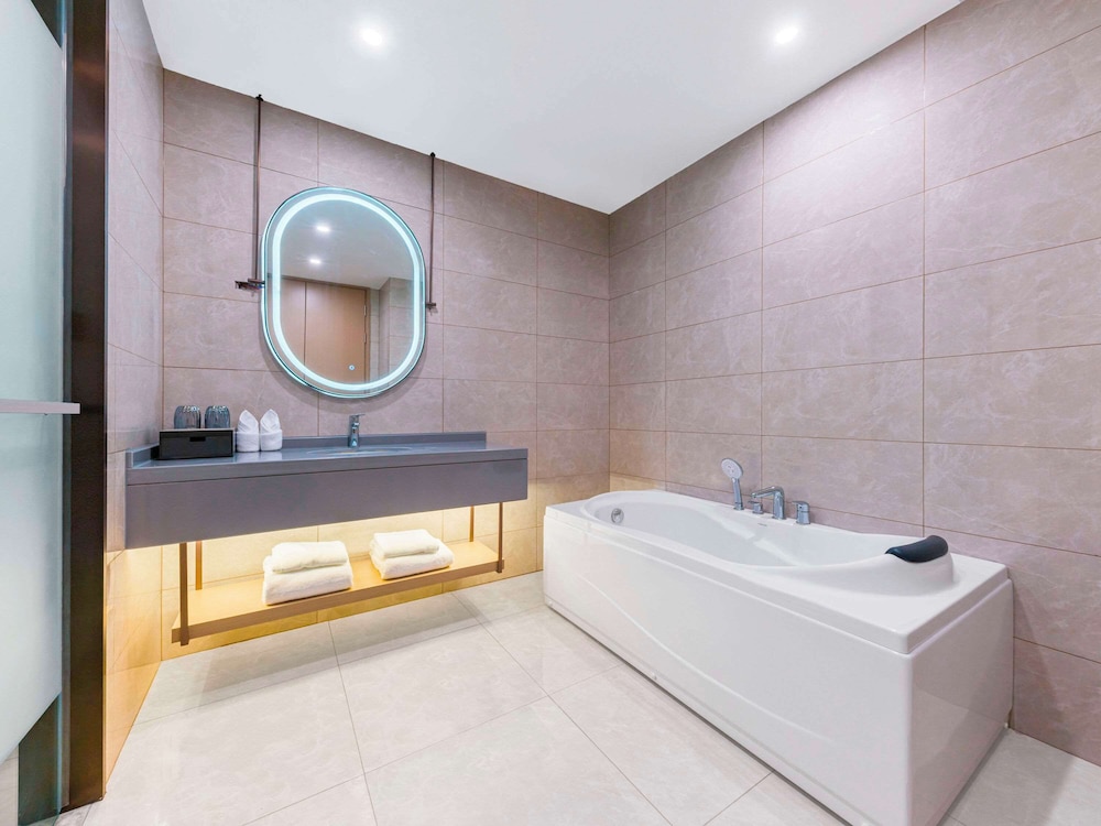 Novotel Nantong Development Zone 35/36