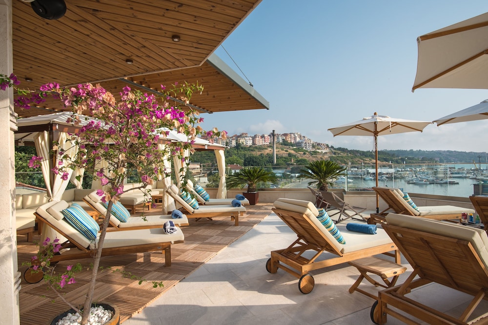 Blu Bay Sozopol 33/64
