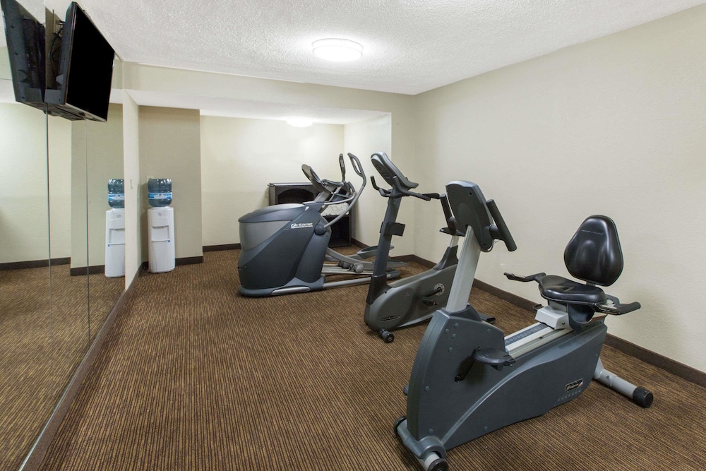Baymont By Wyndham Downtown Detroit 18/31