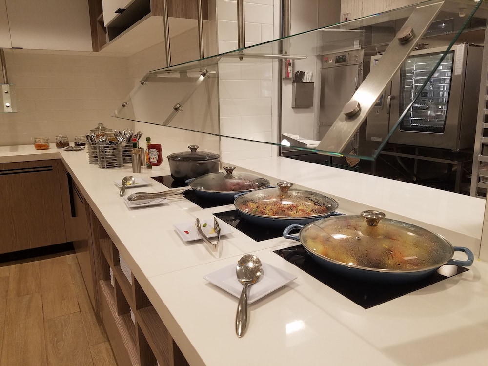 Hyatt Place Indianapolis / Fishers 38/69