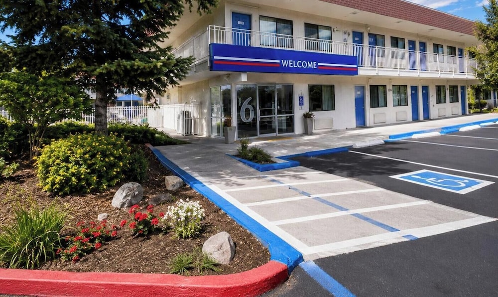 Motel6 Yreka, CA 42/62