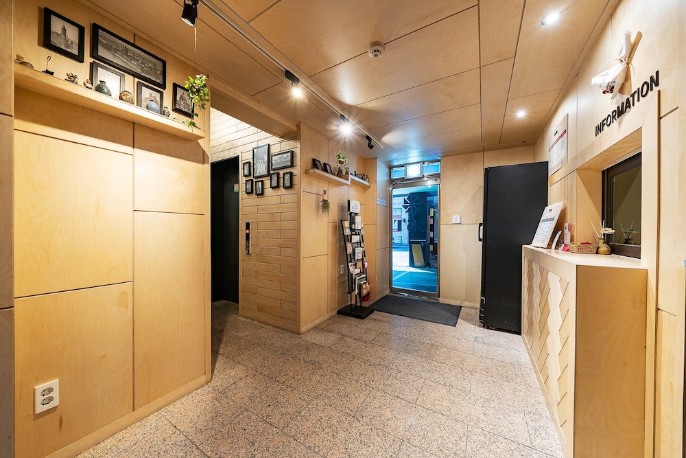 Ost Hotel 1/66