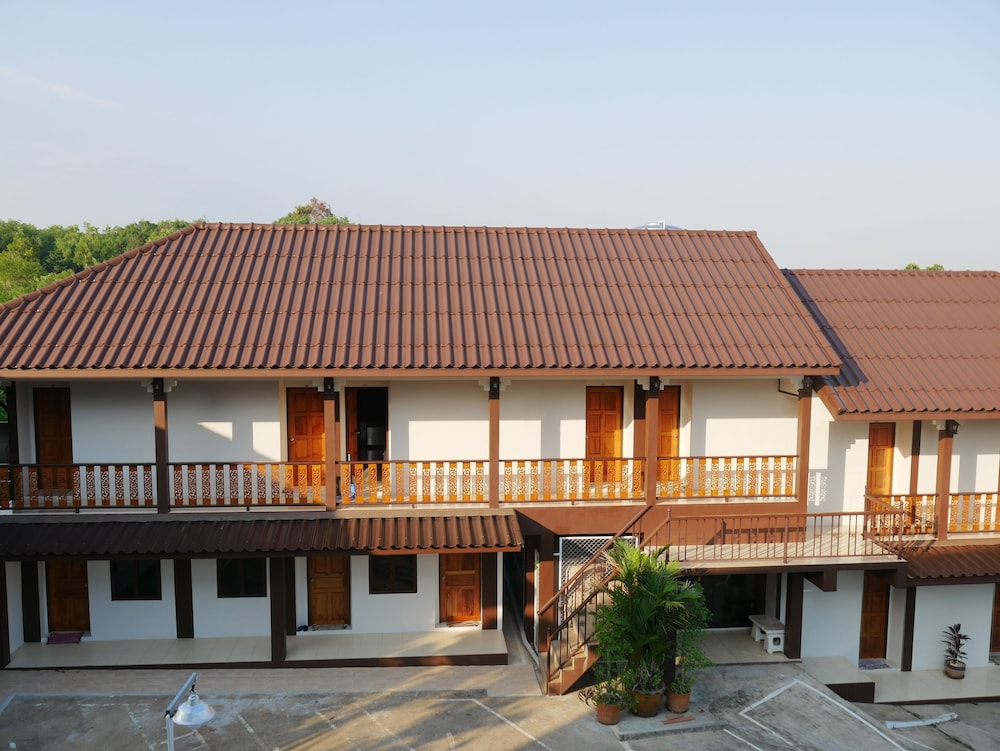 Pattana Resort 11/29