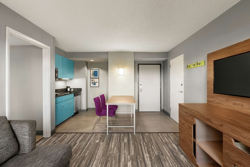 Hampton Inn and Suites Fort Lauderdale Airport South Cruise Port 29/43