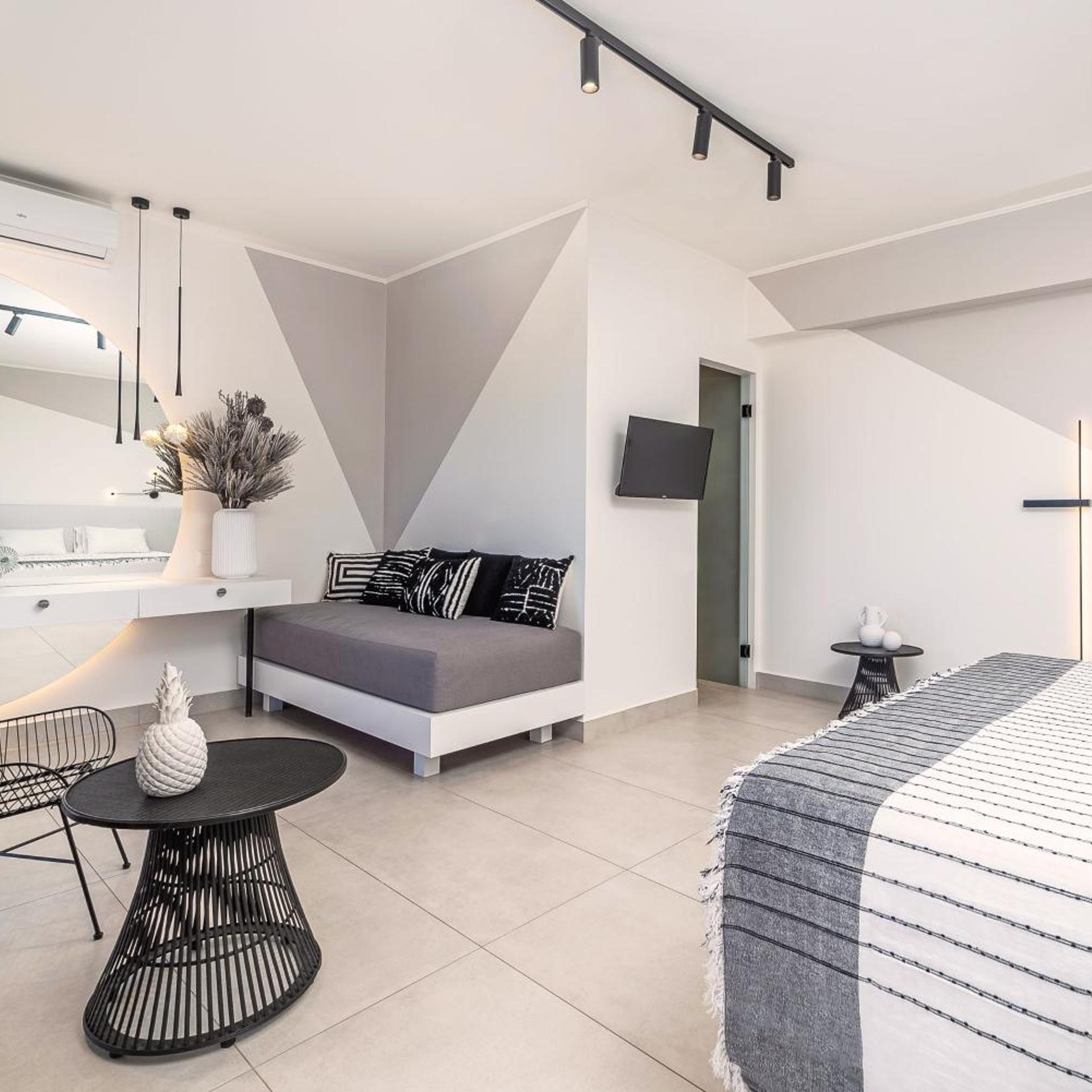 SAN GIOVANNI LUXURY STUDIOS 37/56