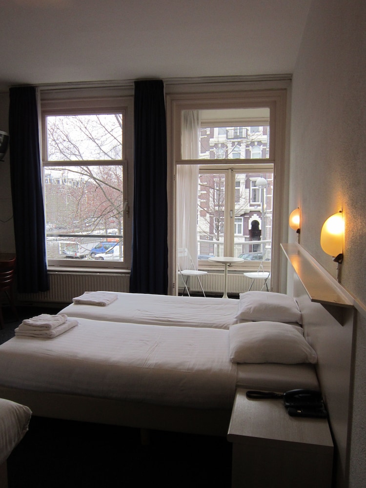 Hotel Titus 36/48
