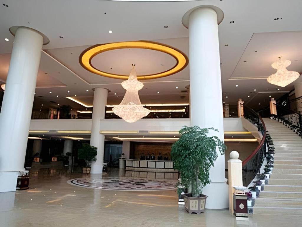 Plateau Pearl Hotel (Kunming Yongzhong Road) 11/66