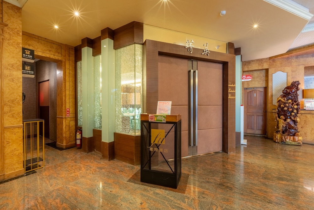 Fu Hsiang Hotel 10/68