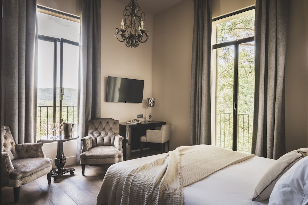 PRESTIGE, SUITE