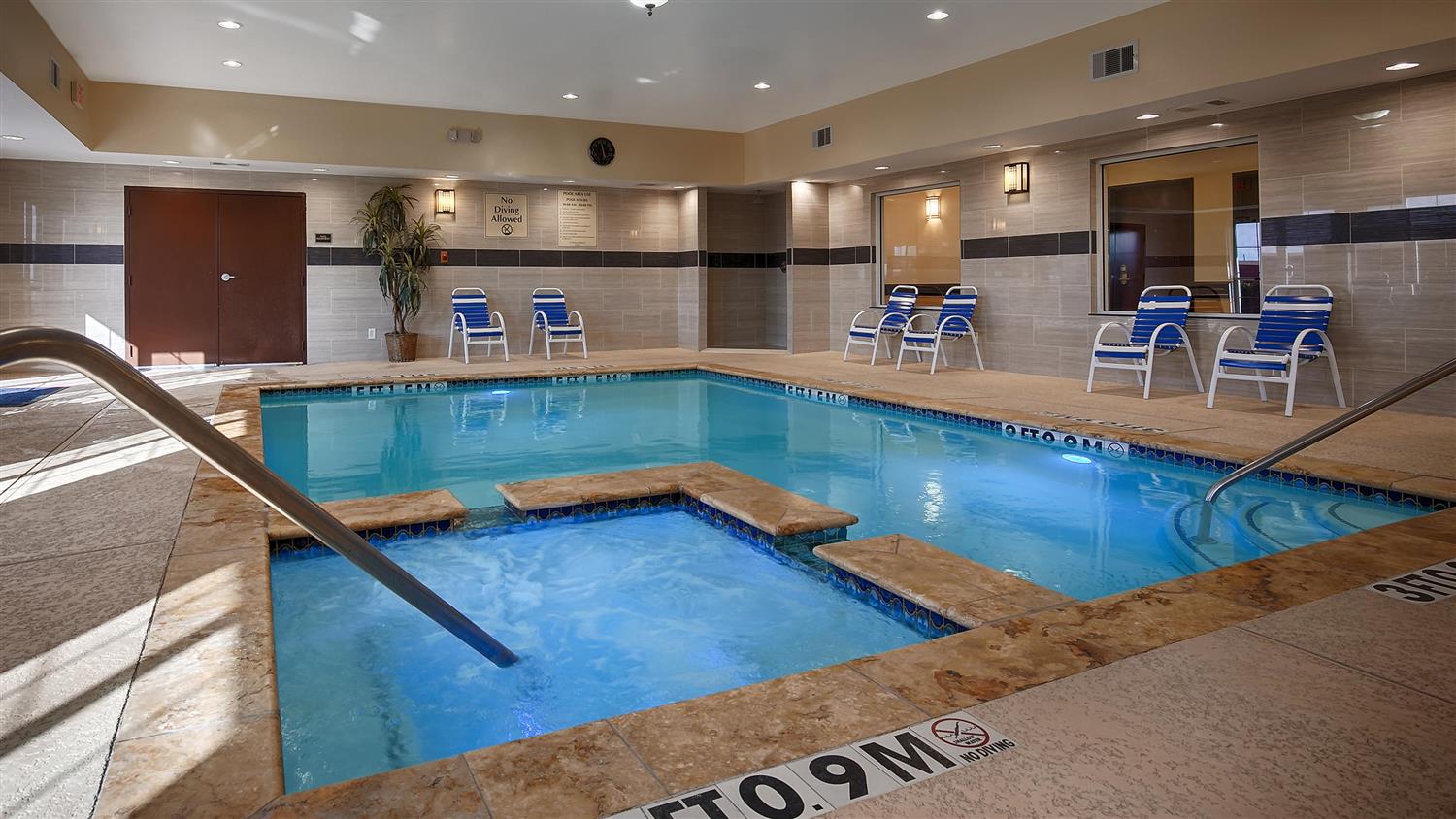 Best Western Plus Manvel Inn & Suites 1/7