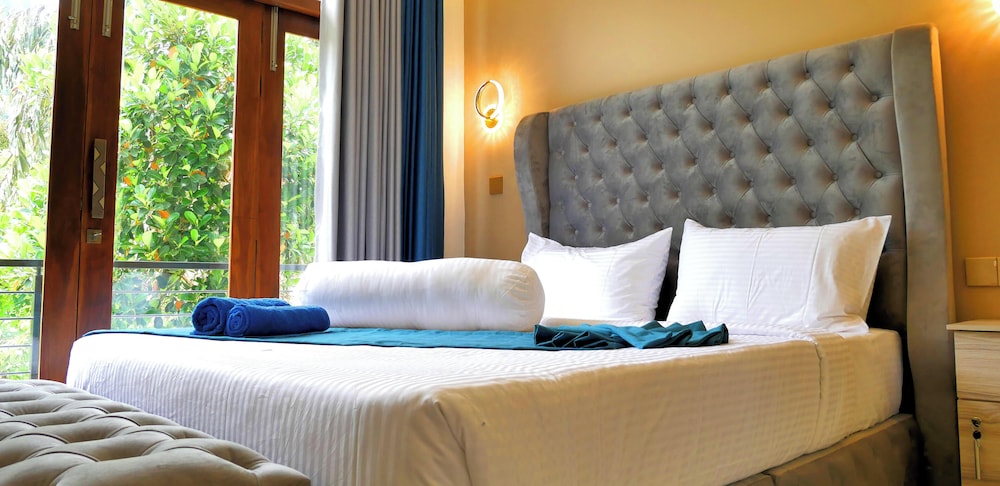 غرفة ملكية رباعية بسرير كينج، Nine Arch Holiday Resort 4/10