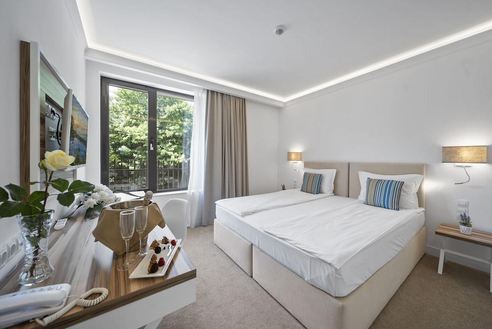 HVD Hotel Nympha Riviera Holiday Club Adults Only 18 12/45