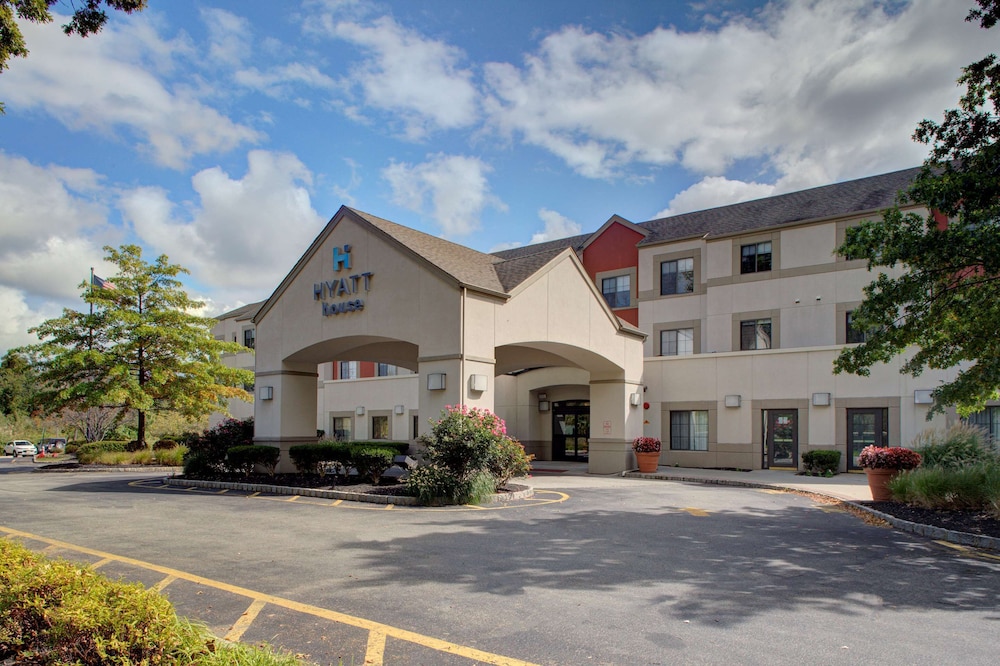 Hyatt House Parsippany/Whippany 66/71