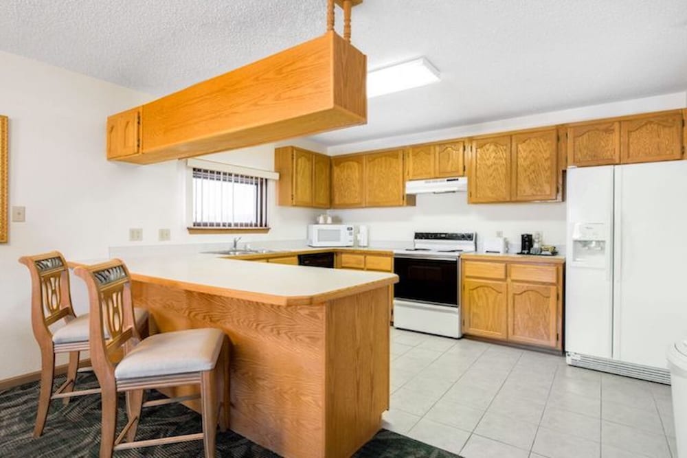 Bransons Best Motel 36/46