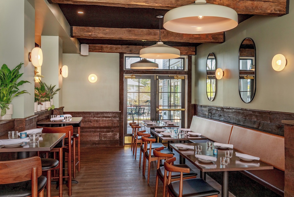 The Brunswick Hotel & Tavern 38/50