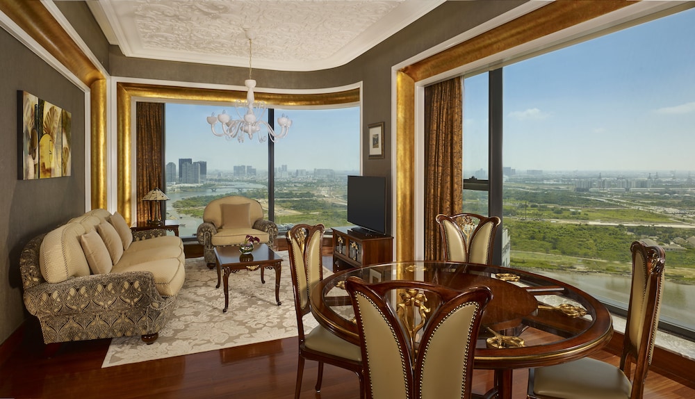 The Reverie Saigon Residential Suites 54/76