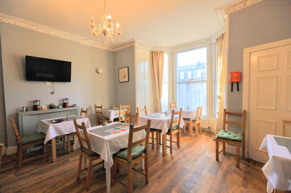 Edinburgh Holiday Guest House 29/40