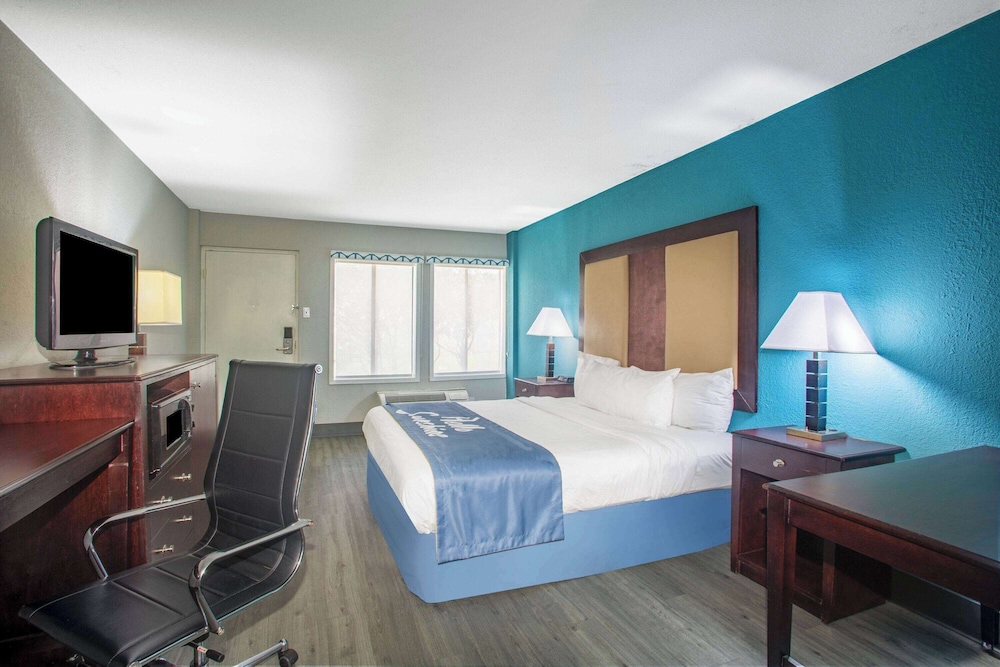 Room, King Bed