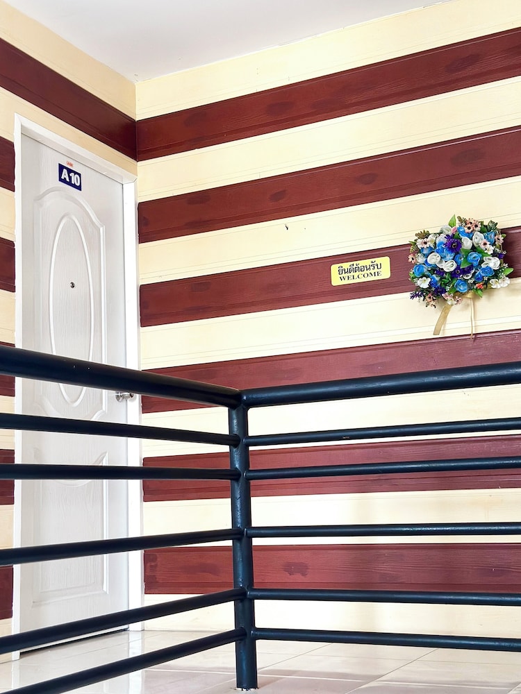 Rueangrat Hotel 12/51