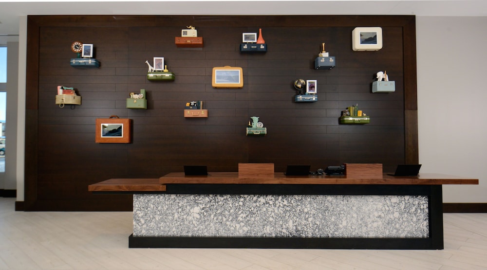 Hyatt Place Pena Station/Denver Airport 24/57