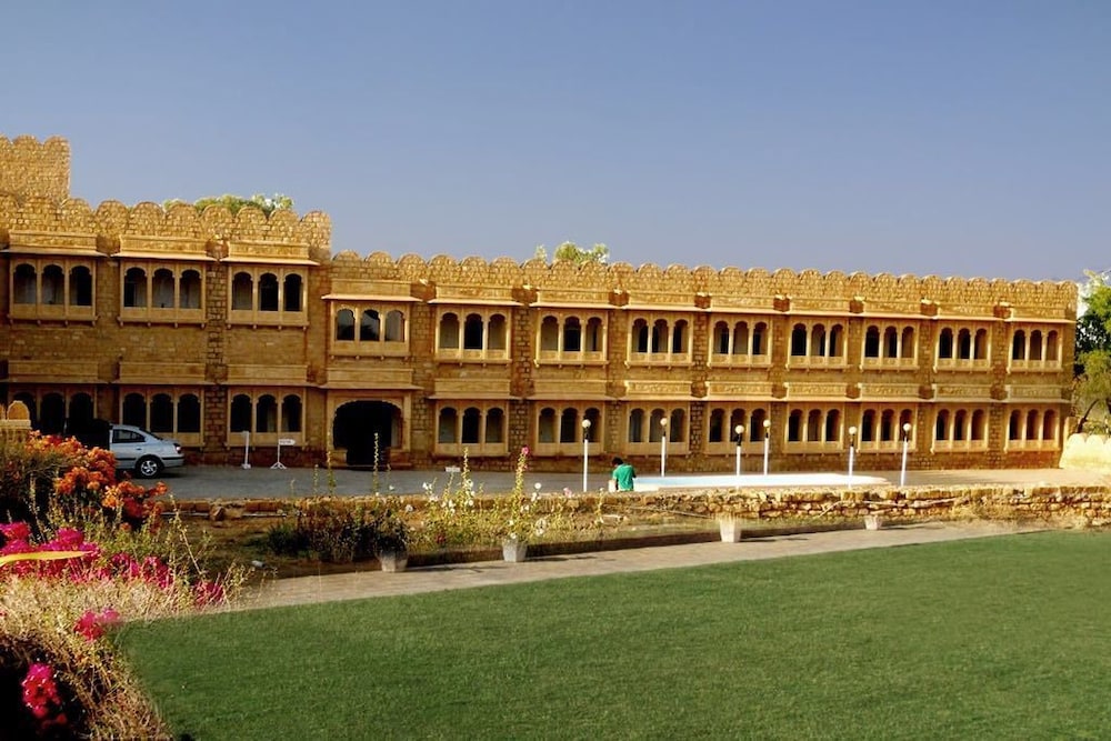 HIMMATGARH PALACE 18/28