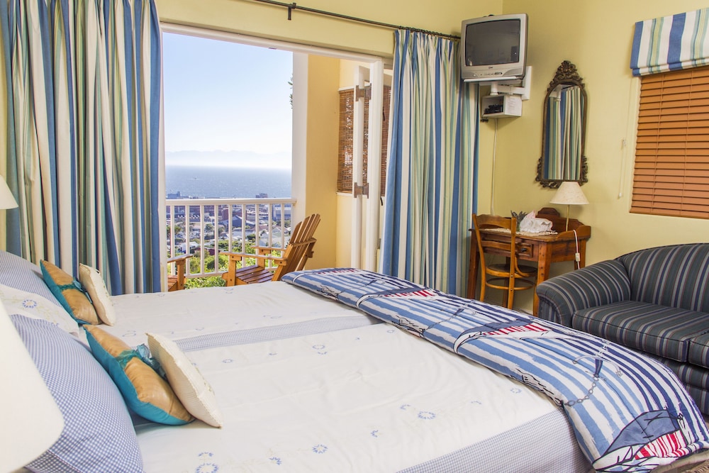 Albatross Guest House 12/68