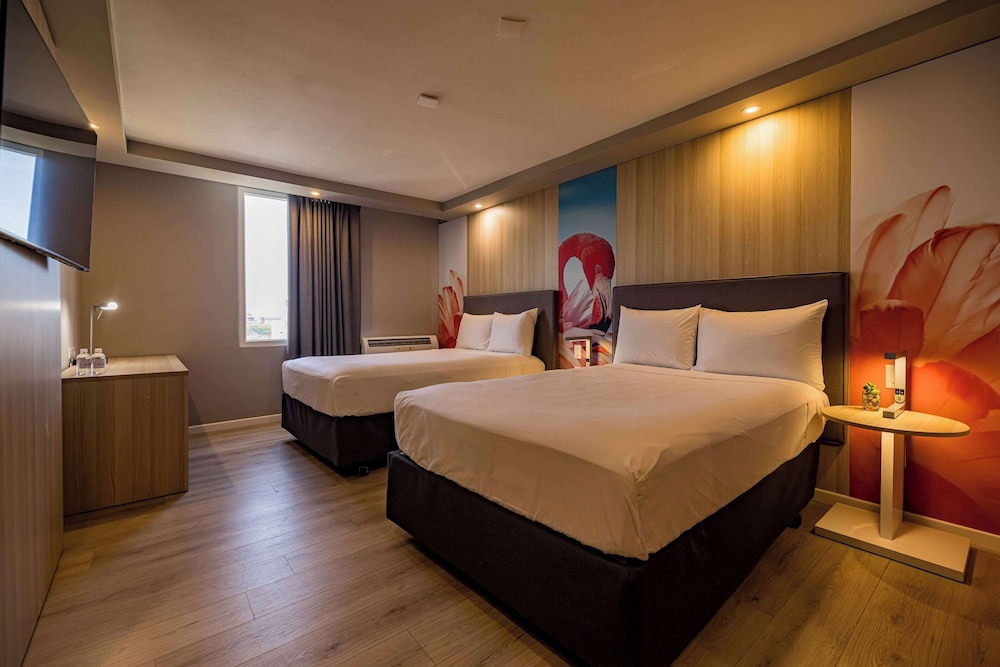 TRYP by Wyndham Aruba Adults Only Hotel 32/75
