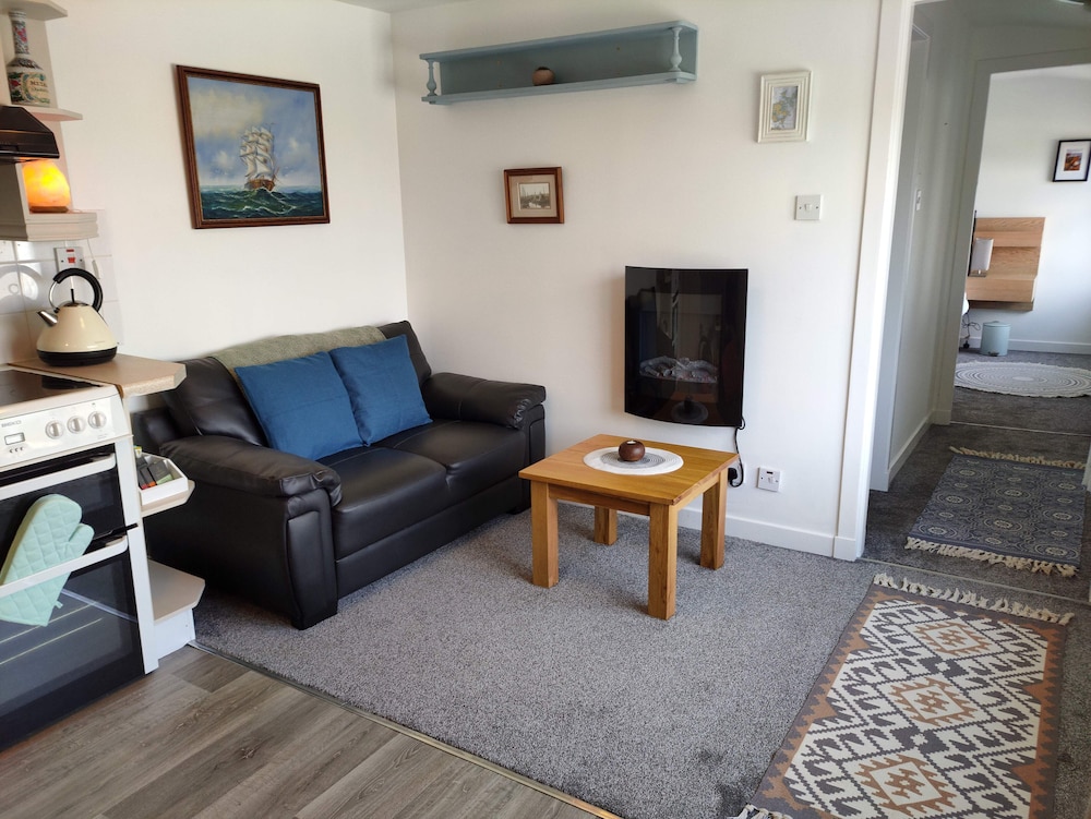 Stromness Apartments 10/19