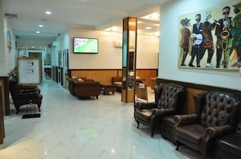 Airport West Hotel 58/75