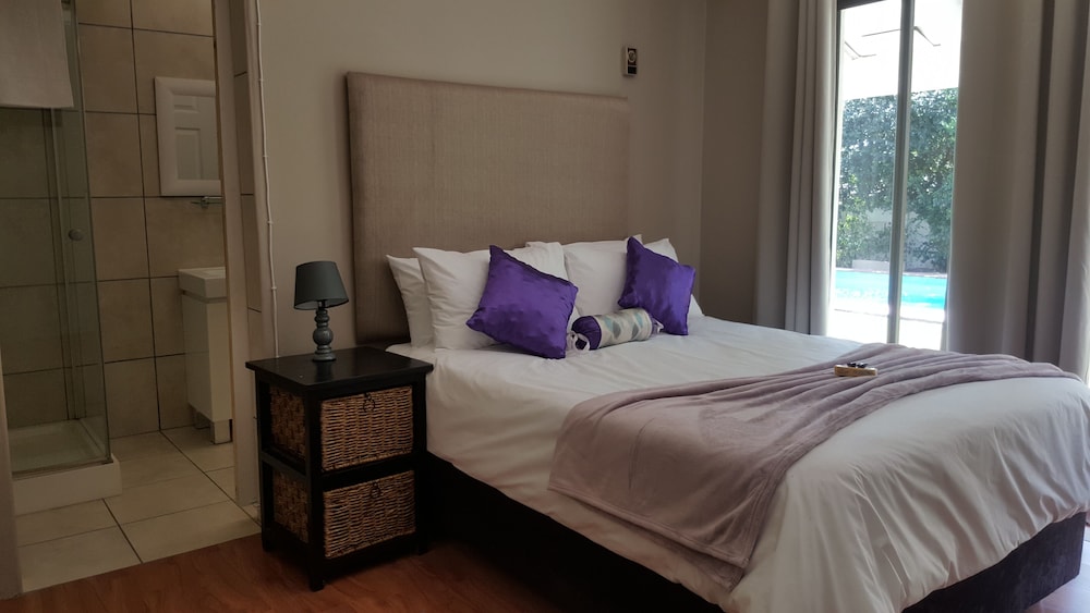 Luxury Heights Guesthouse 3/26