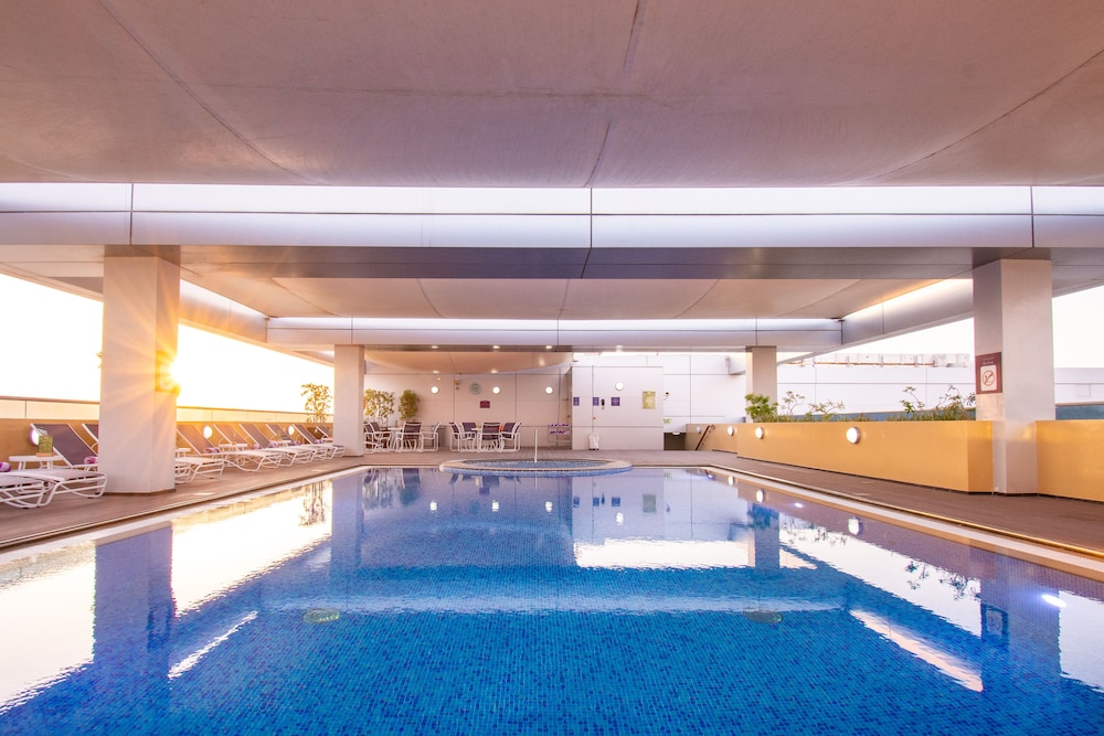 swimming pool spa