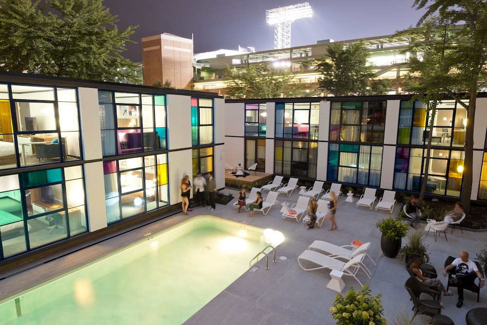 THE VERB HOTEL 5/38