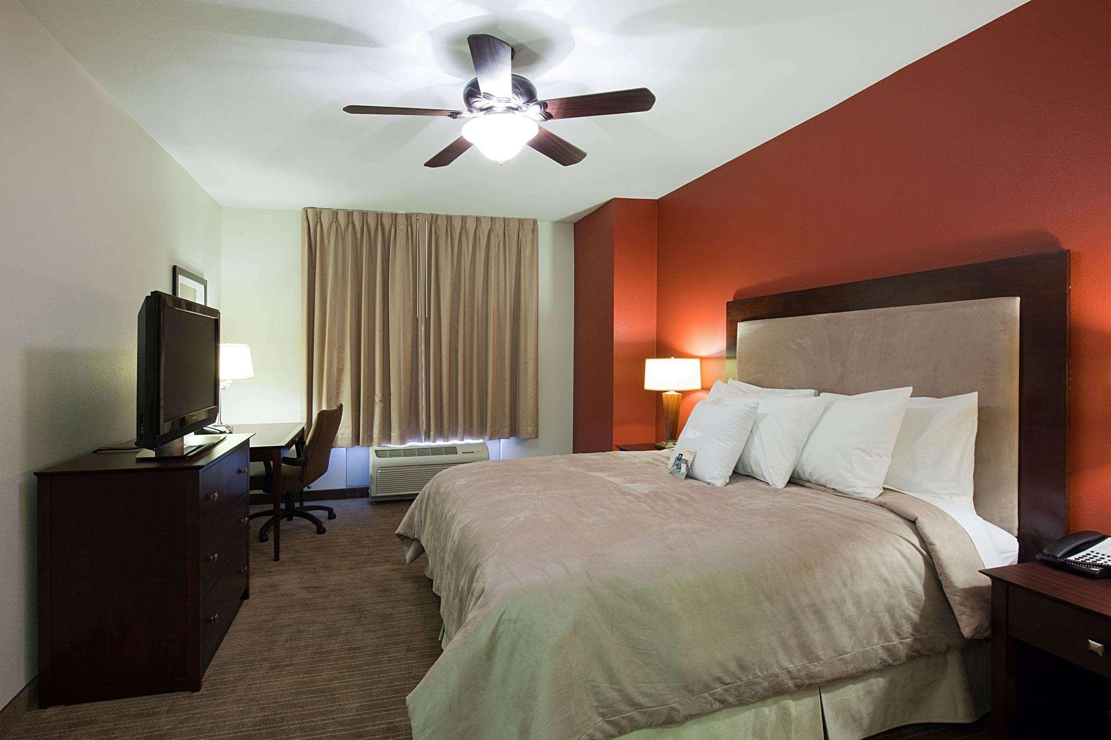 2 BEDROOMS, SUITE, 1 KING OR 2 QUEEN BEDS, ACCESSIBLE