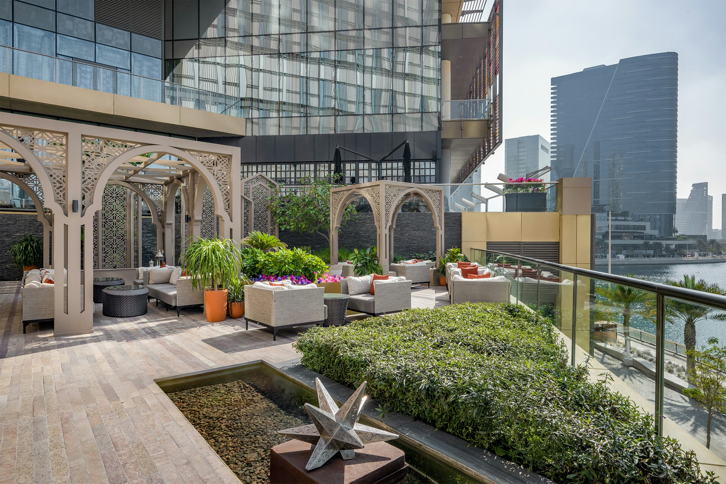 Four Seasons Hotel Abu Dhabi at Al Maryah Island 34/36
